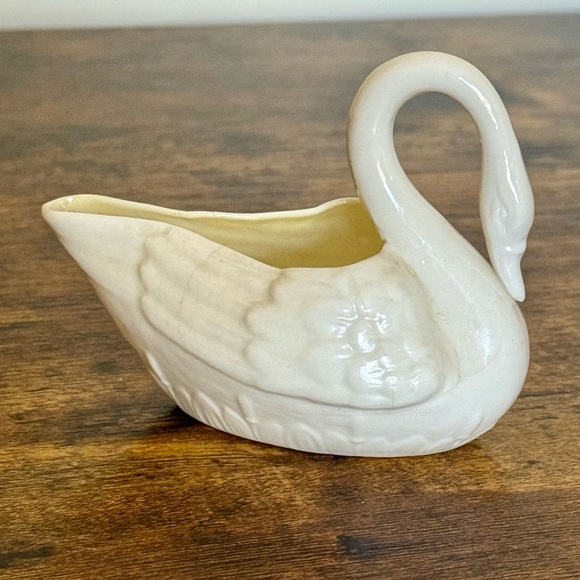Vintage Belleek Swan Creamer Parian China Figurine 4th Mark 1940s Irish Pottery - Picture 2 of 9